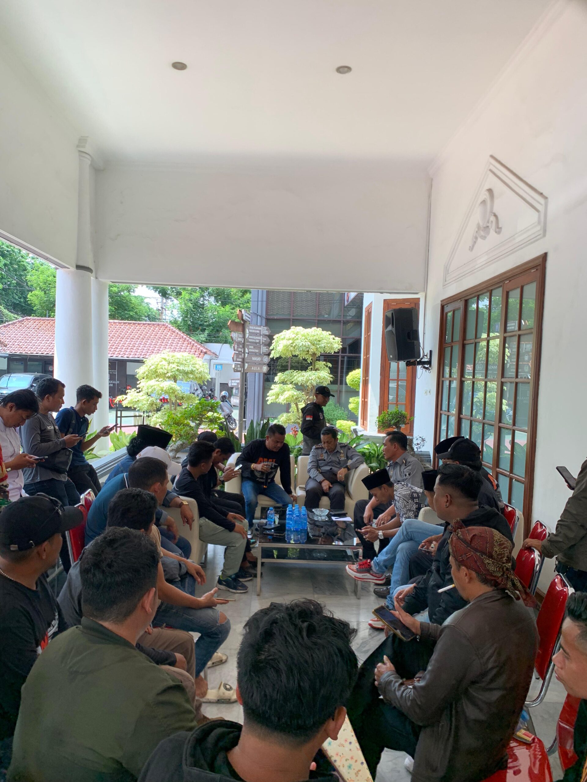 Aliansi Madura Indonesia (AMI) Geruduk Kanwil Kemenkumham Jawa Timur