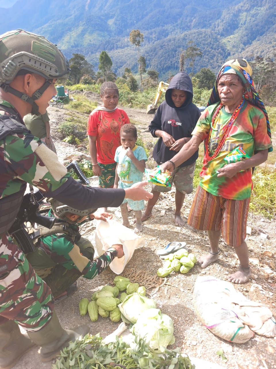 Rosita Habema Bantu Ekonomi Warga Mbilusiga