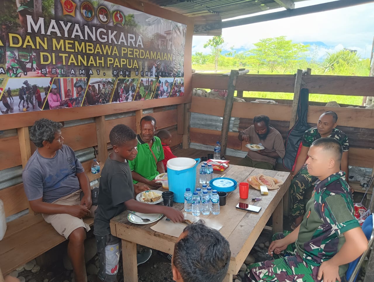 Komunikasi Sosial TNI Satgas Yonif 503/Mayangkara Menjadi Kecintaan Rakyat Nduga