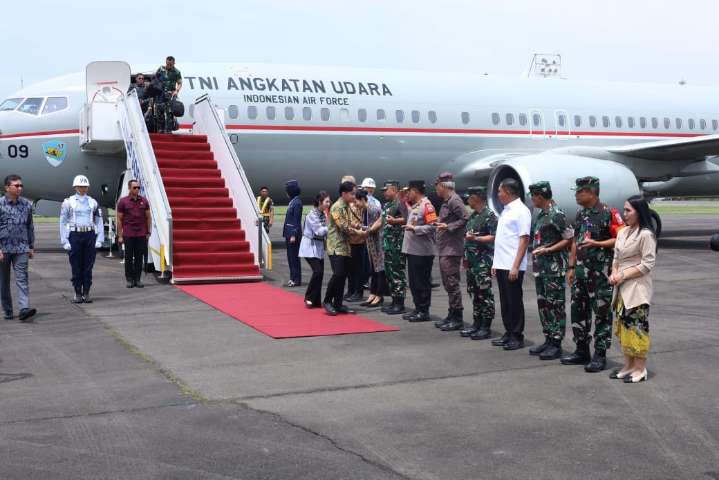 Wapres RI Gibran Rakabuming Raka Tiba di Medan, Disambut Pangdam I/BB dan Forkopimda Sumut