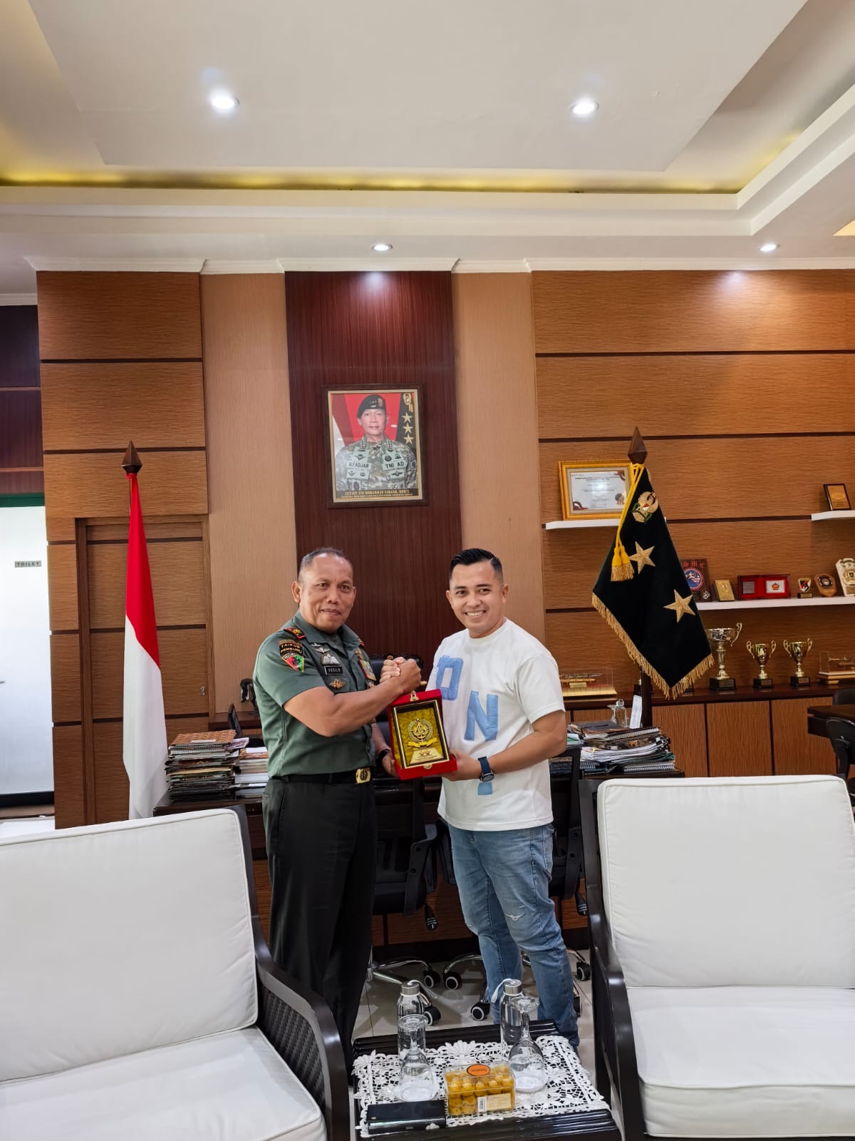 Fendi, Pemilik Sate Umar Jember, Hadiri Ulang Tahun ke 56 Pangdiv Kostrad Mayjen TNI Susilo, S.I.P. di Kabupaten Malang*