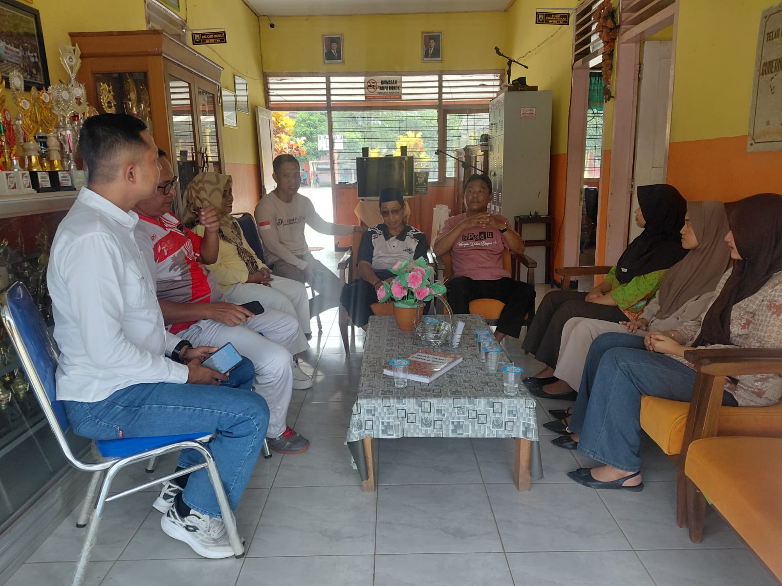 Antusiasme Murid dan Guru SMPN 2 Silo Sambut Program Makan Bergizi Gratis